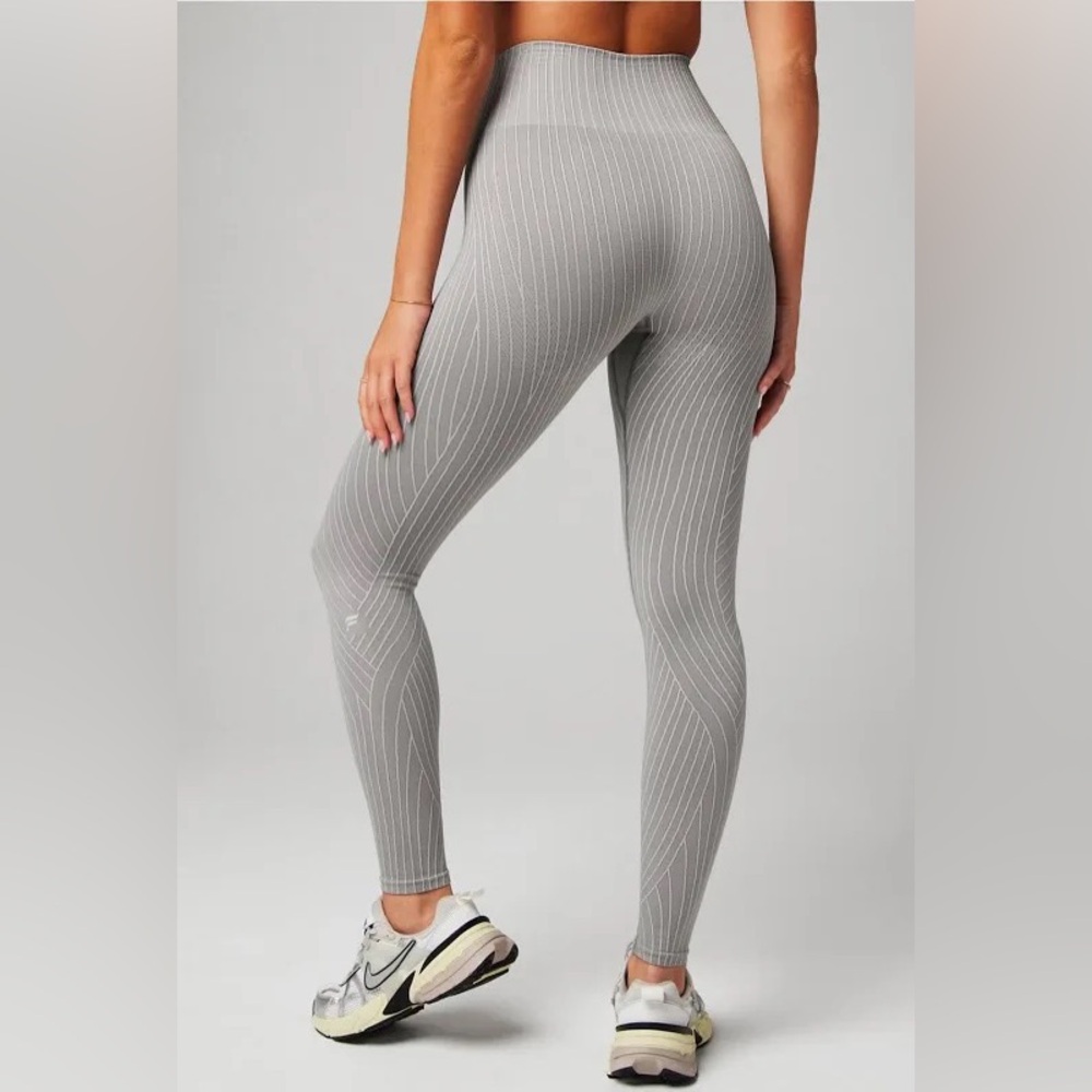 Fabletics Women’s Seamless High Waisted Line Work Leggings Gray Size XS NWT